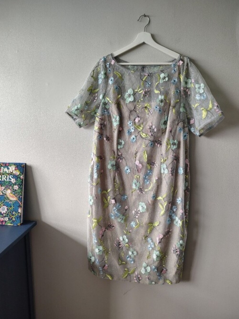 ☀️ SUMMER SALE NWT Adrianna Papell Floral Embroidered Dress
